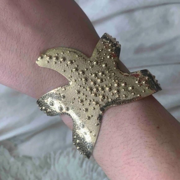Vintage Lily Pulitzer Starfish Gold Tone Silhouette Cuff Bangle Bracelet 1970s - Picture 4 of 15